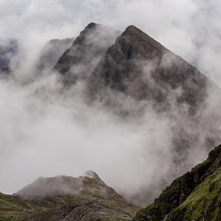 MG 3462 
 Y Lliwedd from the Pyg path