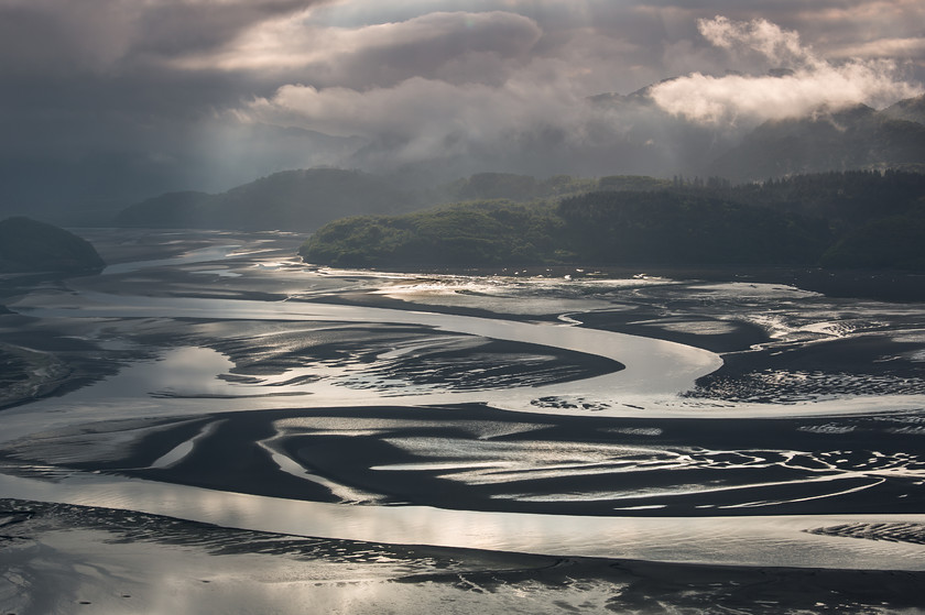 04A1800 
 The mouth of the Mawddach